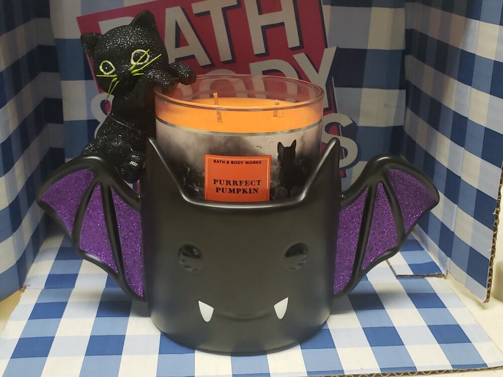 BBW Black Bat Showing Fangs w. Gold Glittery Wings Large 3 Wick Candle Holder